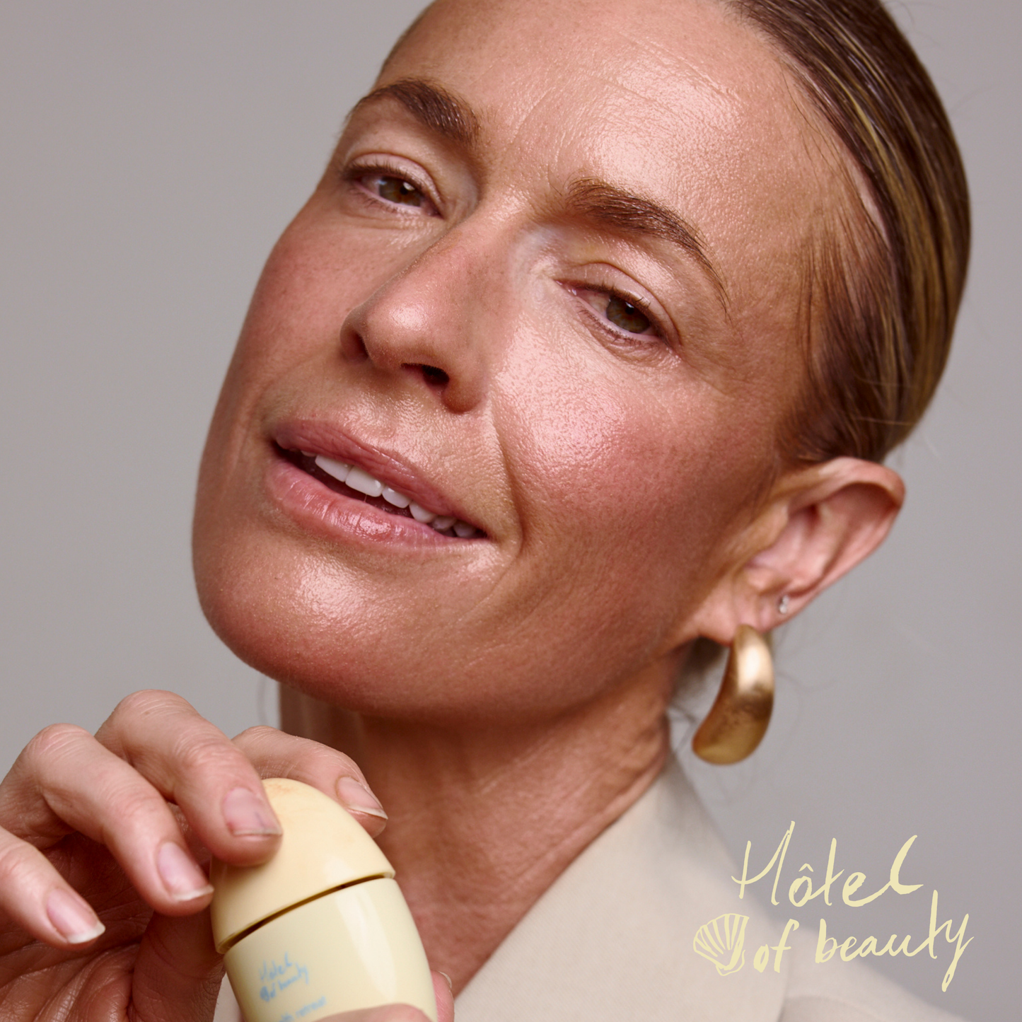 health retreat tinted glow serum