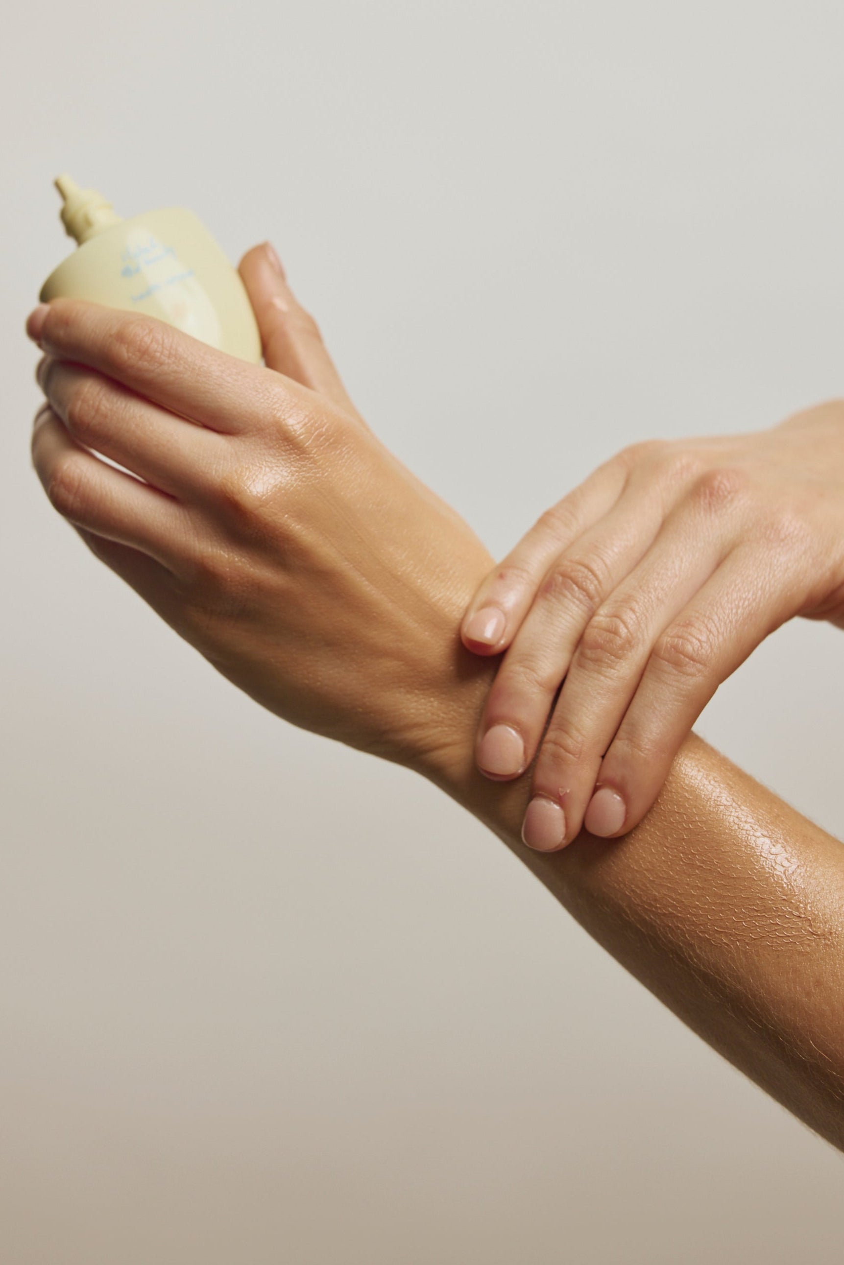 health retreat tinted glow serum