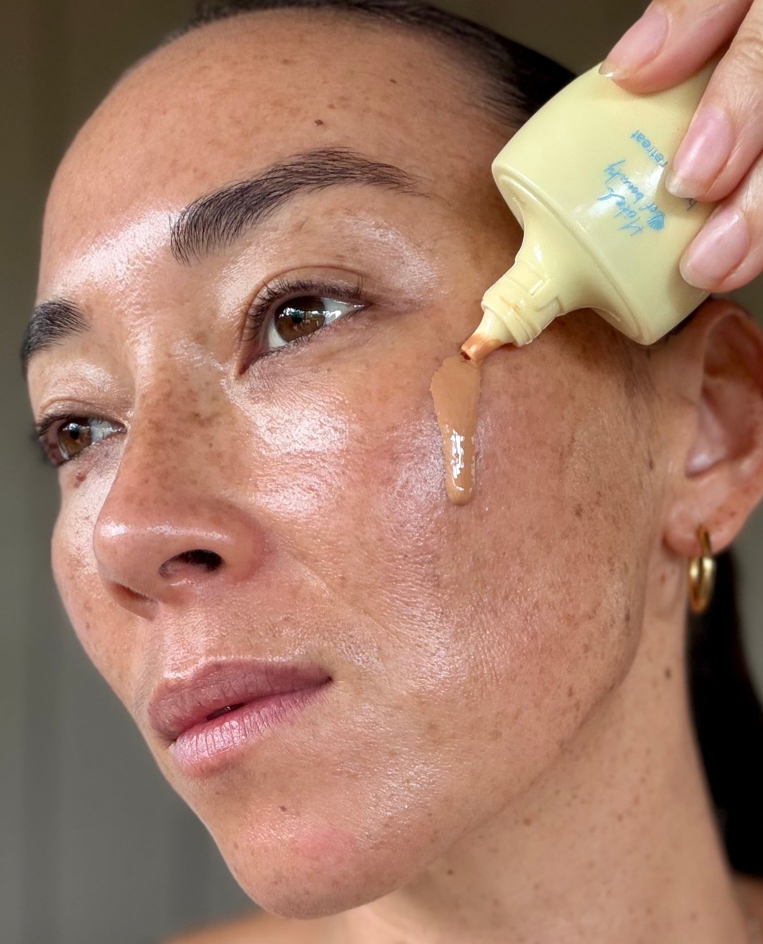 health retreat tinted glow serum